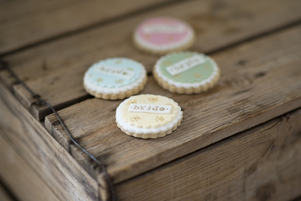 Artisan Cakes, Cookies and Wedding Favours by Nila Holden
